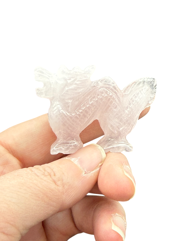 Rosenquarz Carving Drache 