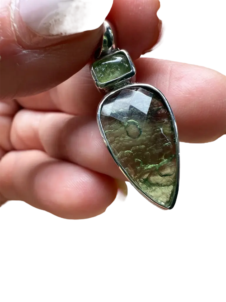 Moldavit Anhänger facettiert 