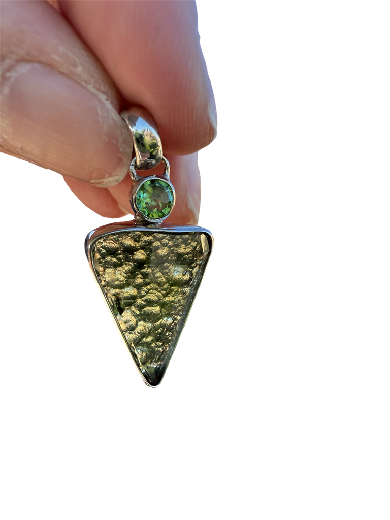 Moldavit Anhänger facettiert