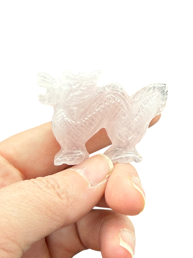 Rosenquarz Carving Drache 