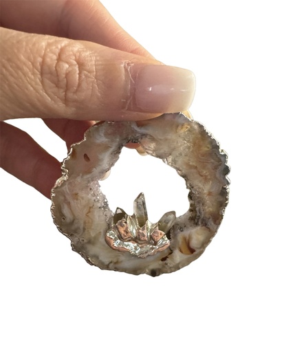 Achat Slice mit Bergkristallstufen