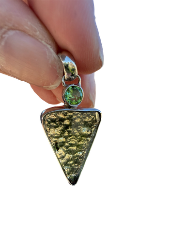 Moldavit Anhänger facettiert