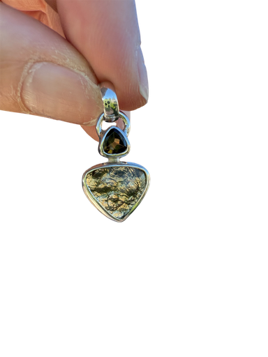 Moldavit Anhänger facettiert