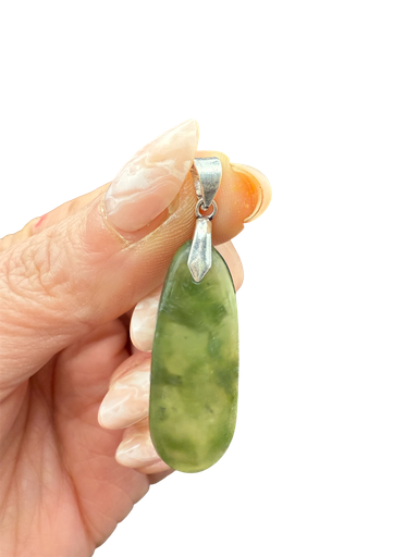 Jade Anhänger Cabochon Unikat